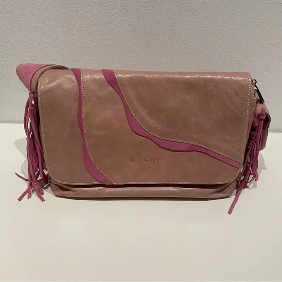 Bella Donna Italian crafted leather handbag with fringe. In Barbie pink. - Picture 3 of 12